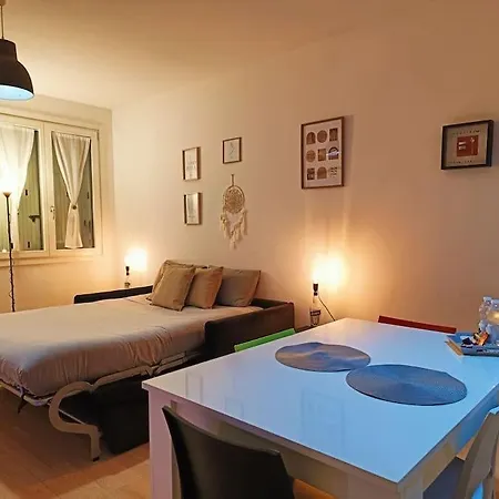 Yr - Navigli Appartement